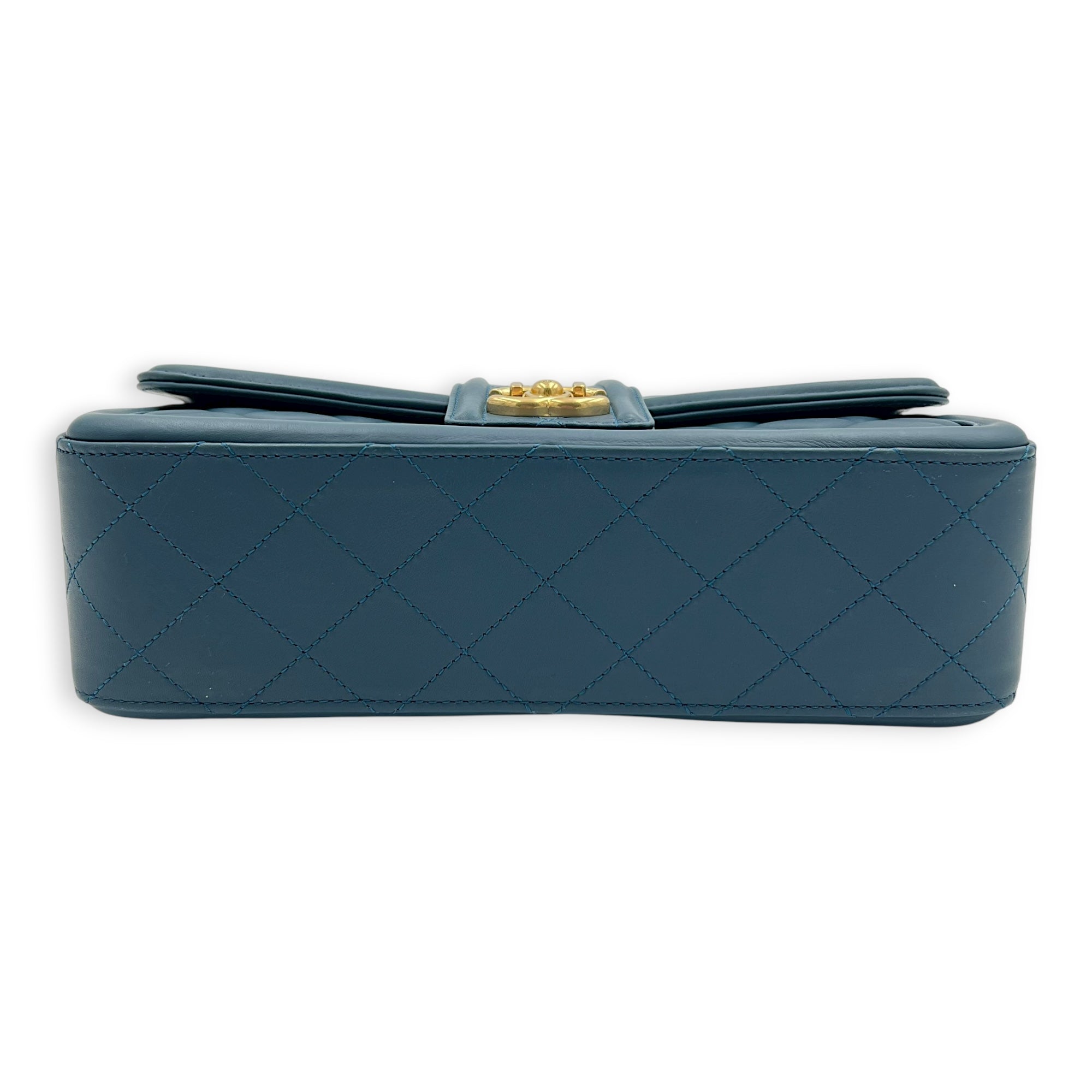 Quilted Green Shoulder Bag in Calfskin, Gold hardware - Image 6