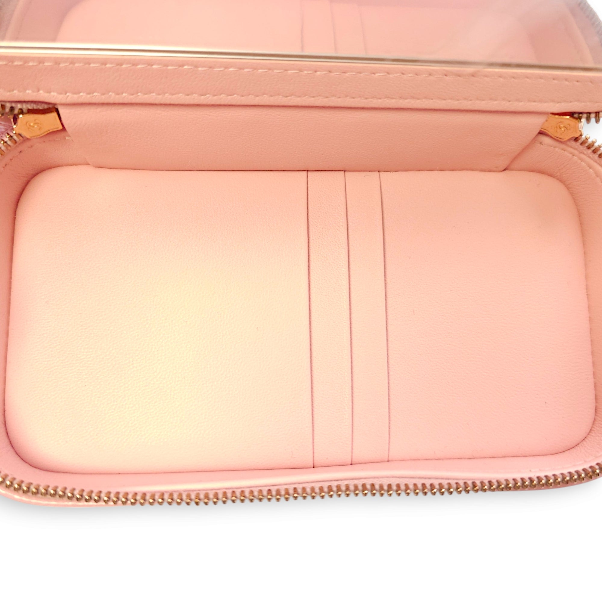 Double Layer 16x13x8.5cm Pink Vanity Bag in Glazed Calf, Gold hardware - Image 8