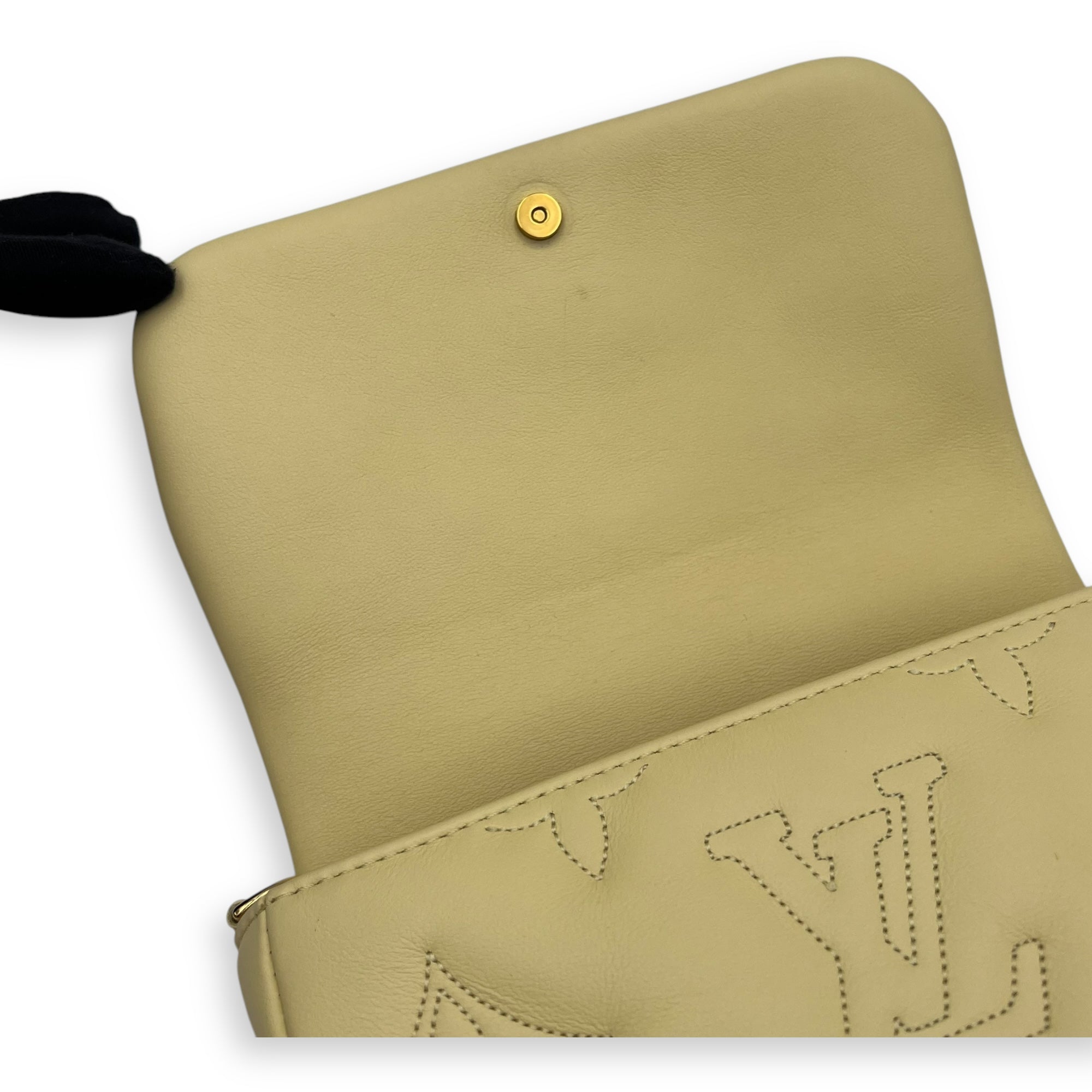 Bubblegram Wallet on Strap Yellow Crossbody Bag in Lambskin, Gold hardware - Image 21