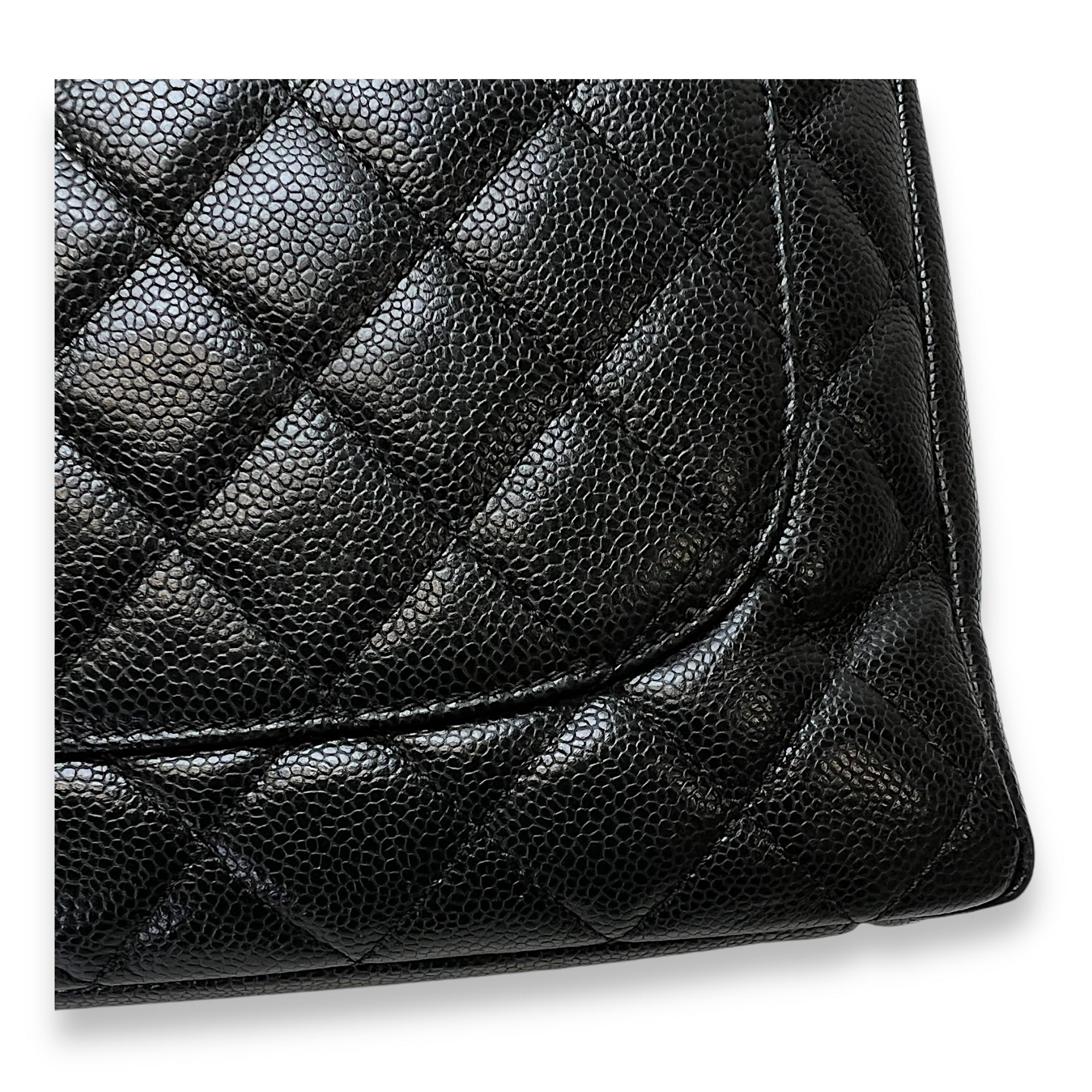 GST Black Shoulder Bag in Caviar Leather, Gold hardware - Image 10