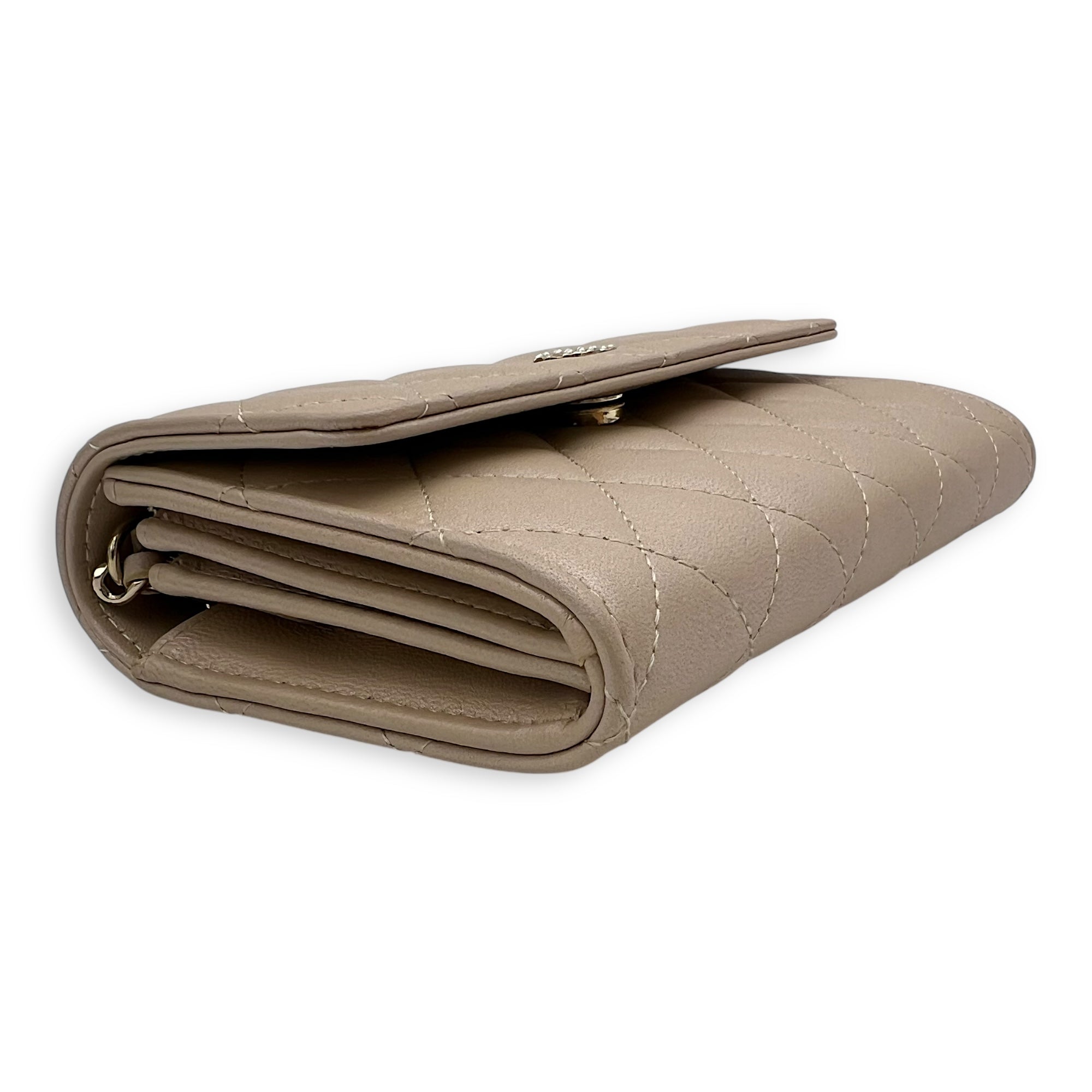 CC Wallet On Chain Beige in Calfskin, Gold hardware - Image 9