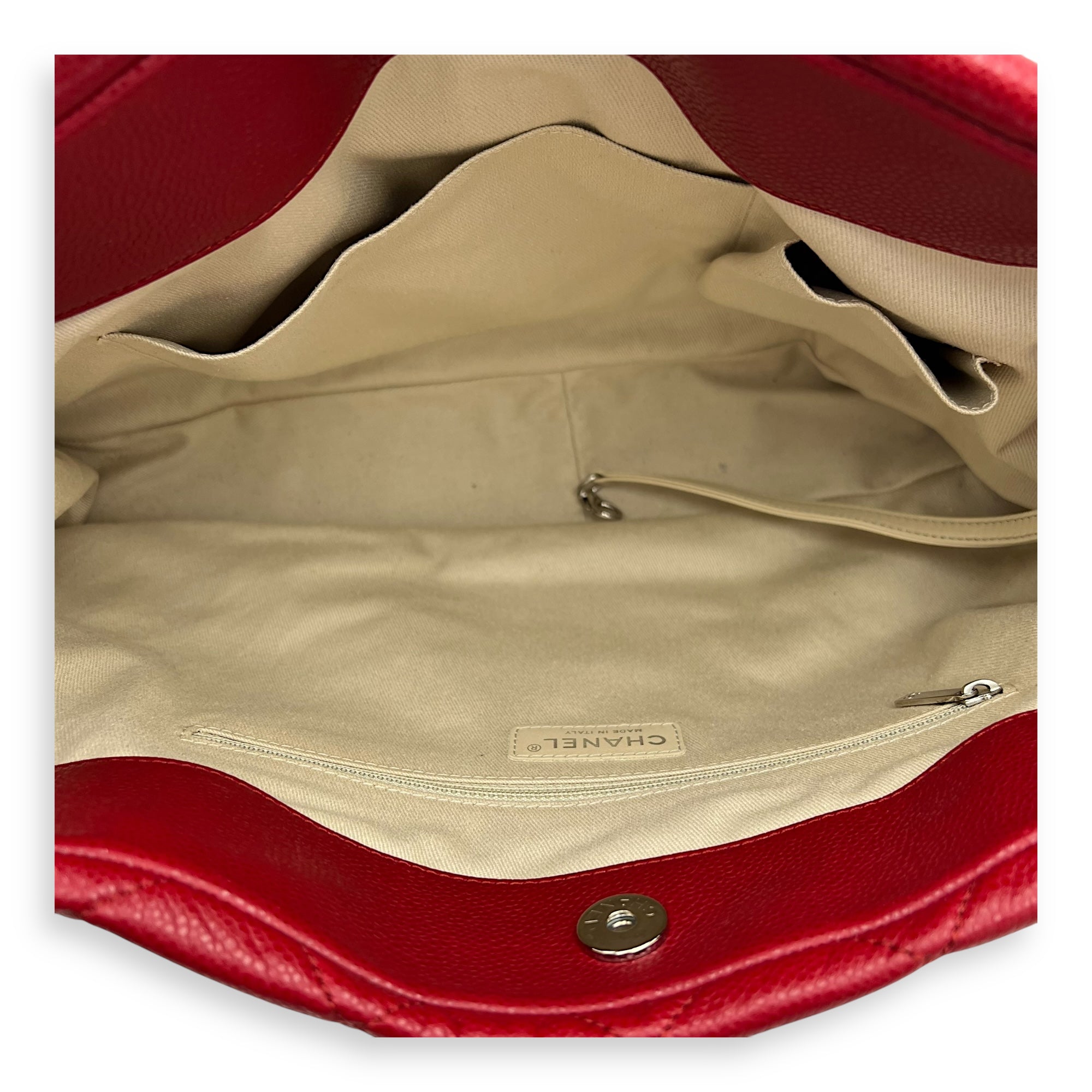 CC Shoulder Bag Red in Caviar Leather, Silver hardware - Image 7