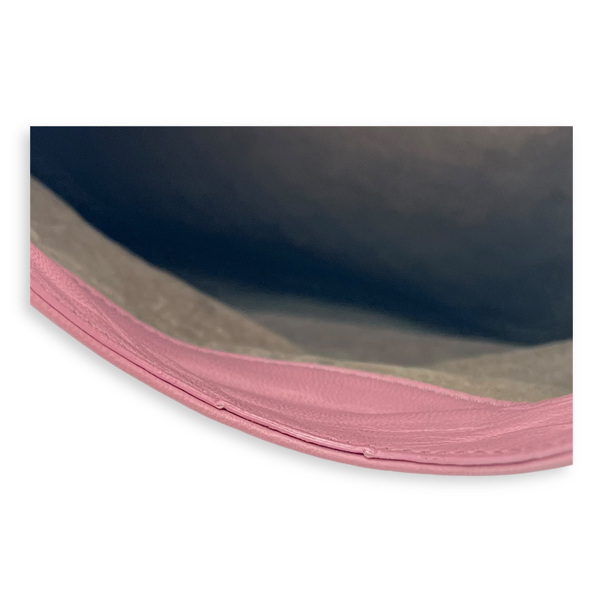 Intrecciato Clutch Pink in Lambskin - Image 11