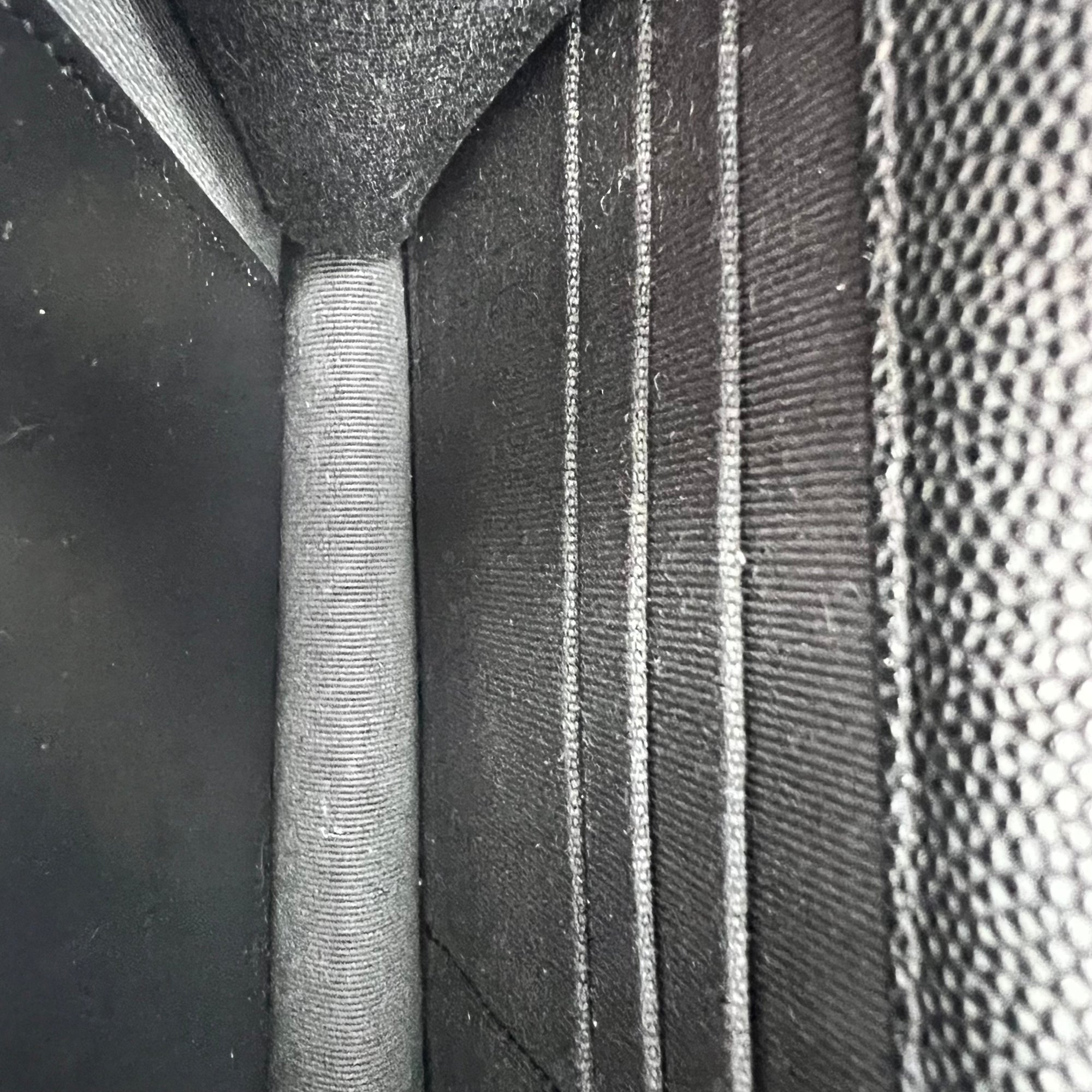 Classic Wallet On Chain Black in Caviar Leather, Silver hardware - Image 9