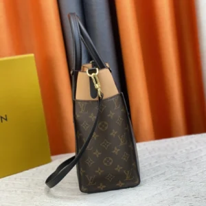 Louis Vuitton AAA Quality Handbags For Women Durable 4687