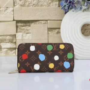 Louis Vuitton LV Wallets For Women Trendsetting 912