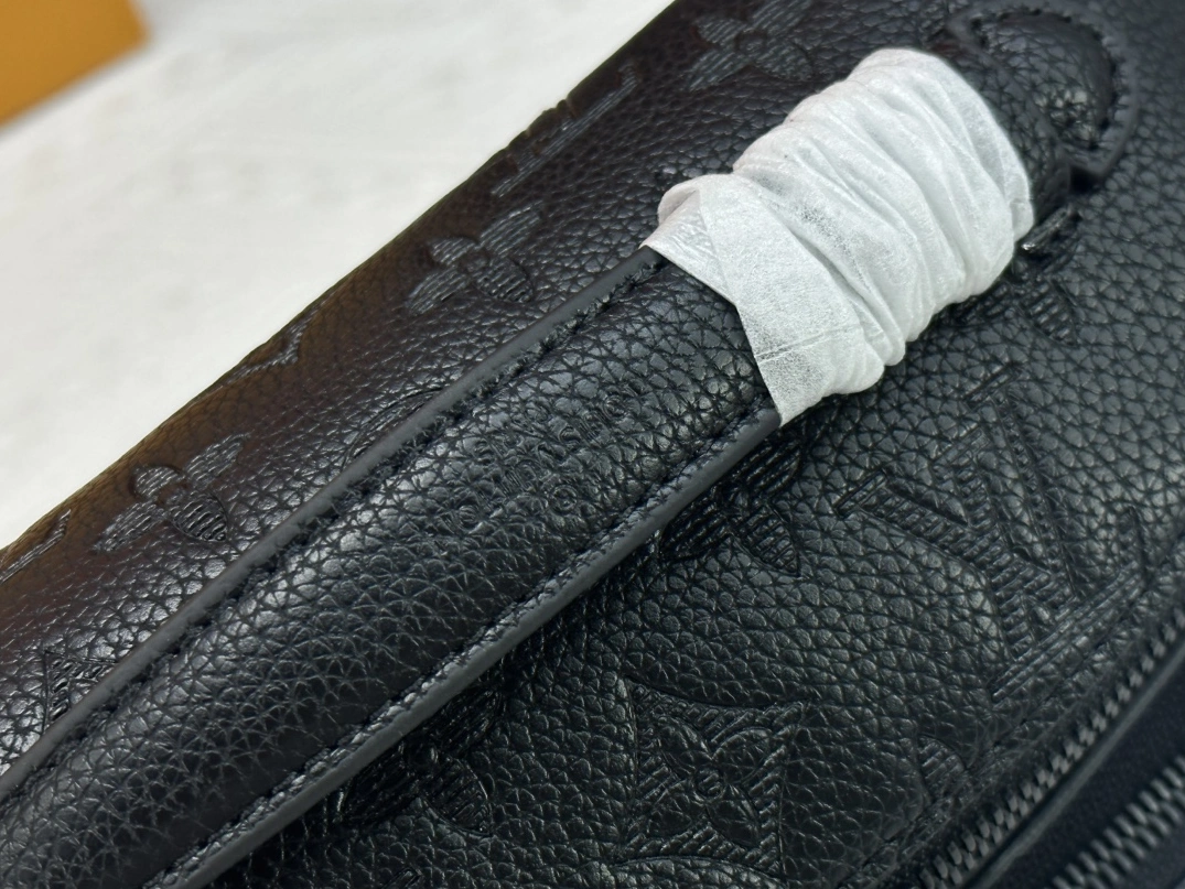 WellDesigned 2441 Louis Vuitton LV AAA Quality Belt Bags For Unisex - Image 7